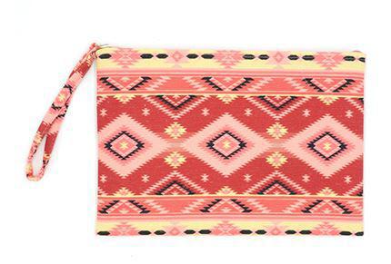 TRIBAL PATTERN POUCH. CORAL