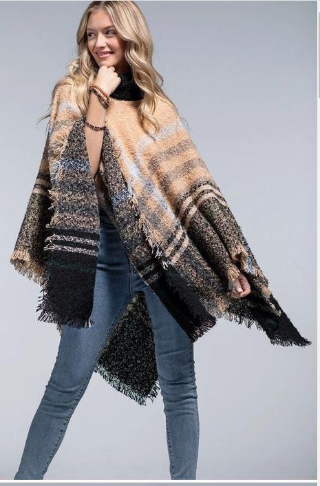 Soft Boucle Yarn Plaid Poncho